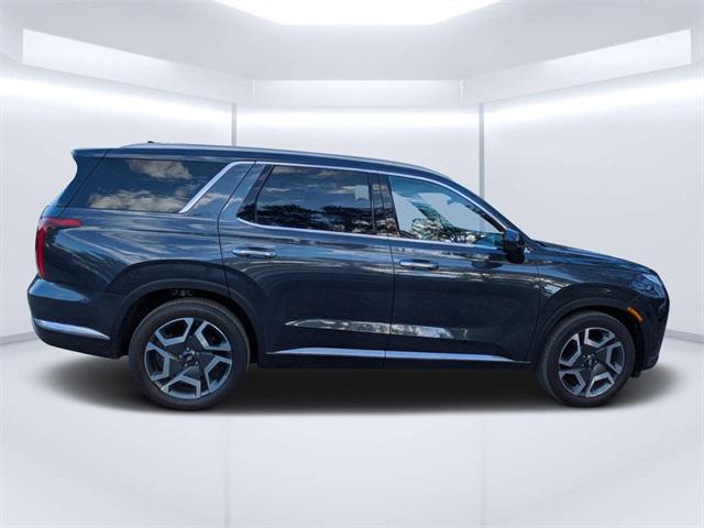 2024 Hyundai Palisade Limited photo 2