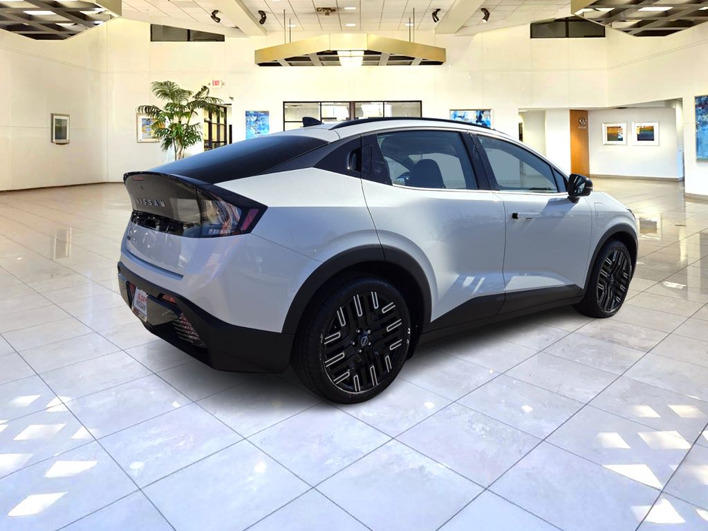 2026 Nissan Leaf photo 4