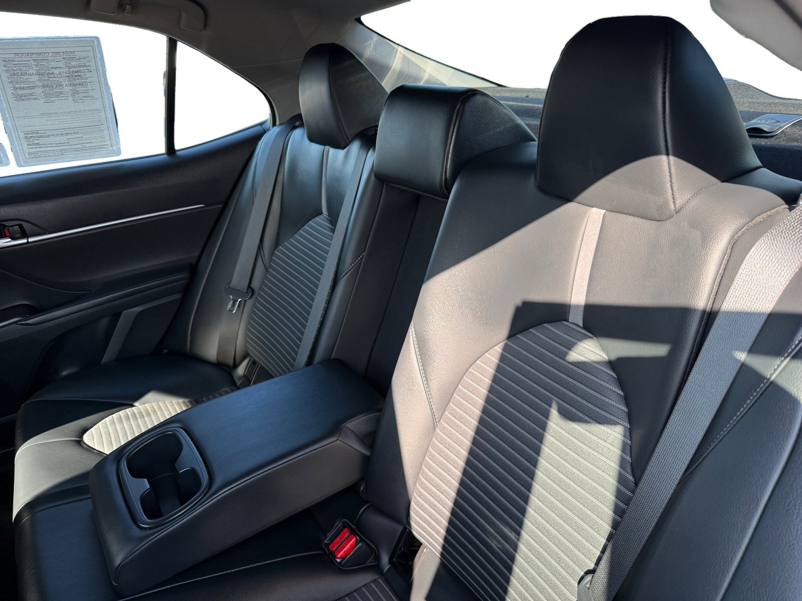2021 Toyota Camry SE photo 16