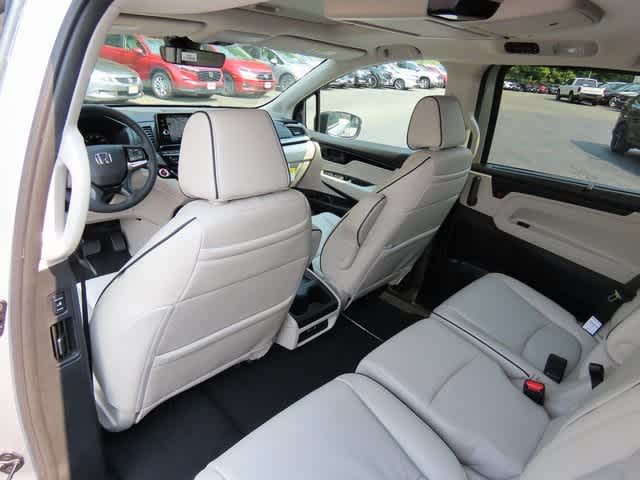 2025 Honda Odyssey Touring photo 14
