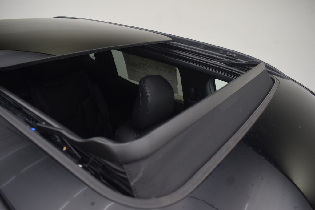 2025 Jeep Compass Trailhawk photo 3