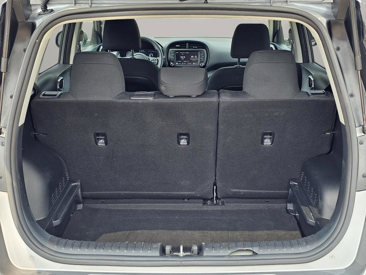 2023 Kia Soul LX photo 11