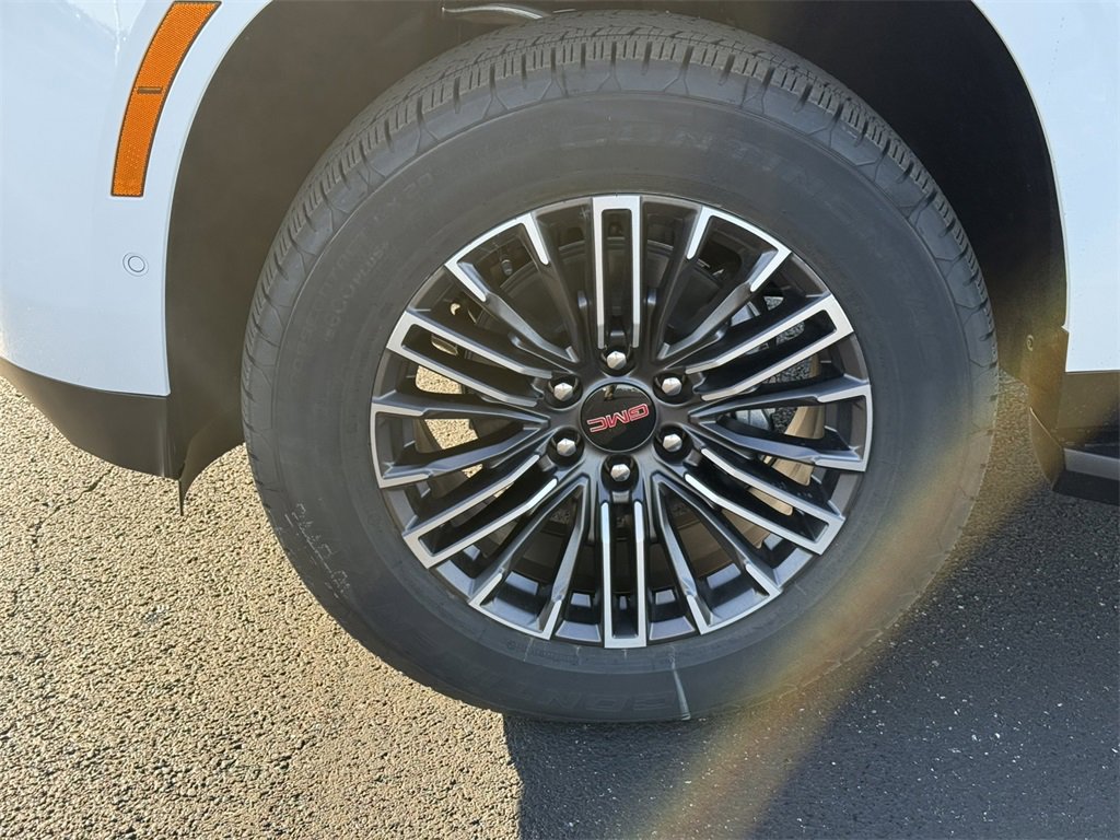 2026 GMC YUKON XL - Image 10