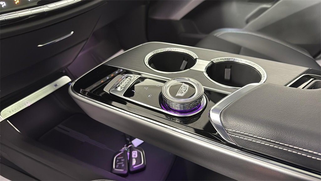 2024 Cadillac Lyriq Luxury photo 23