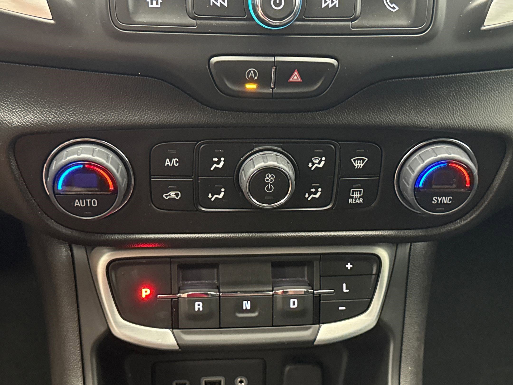 2024 Gmc Terrain SLE photo 37