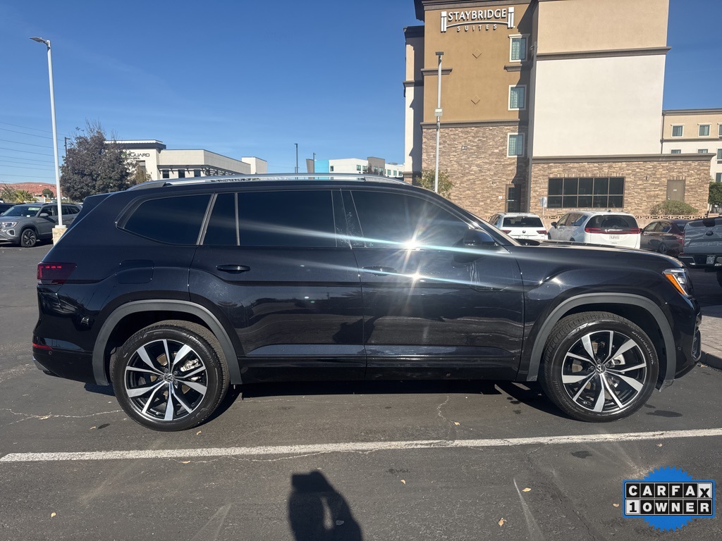 2025 Volkswagen Atlas SEL Premium R-Line photo 3
