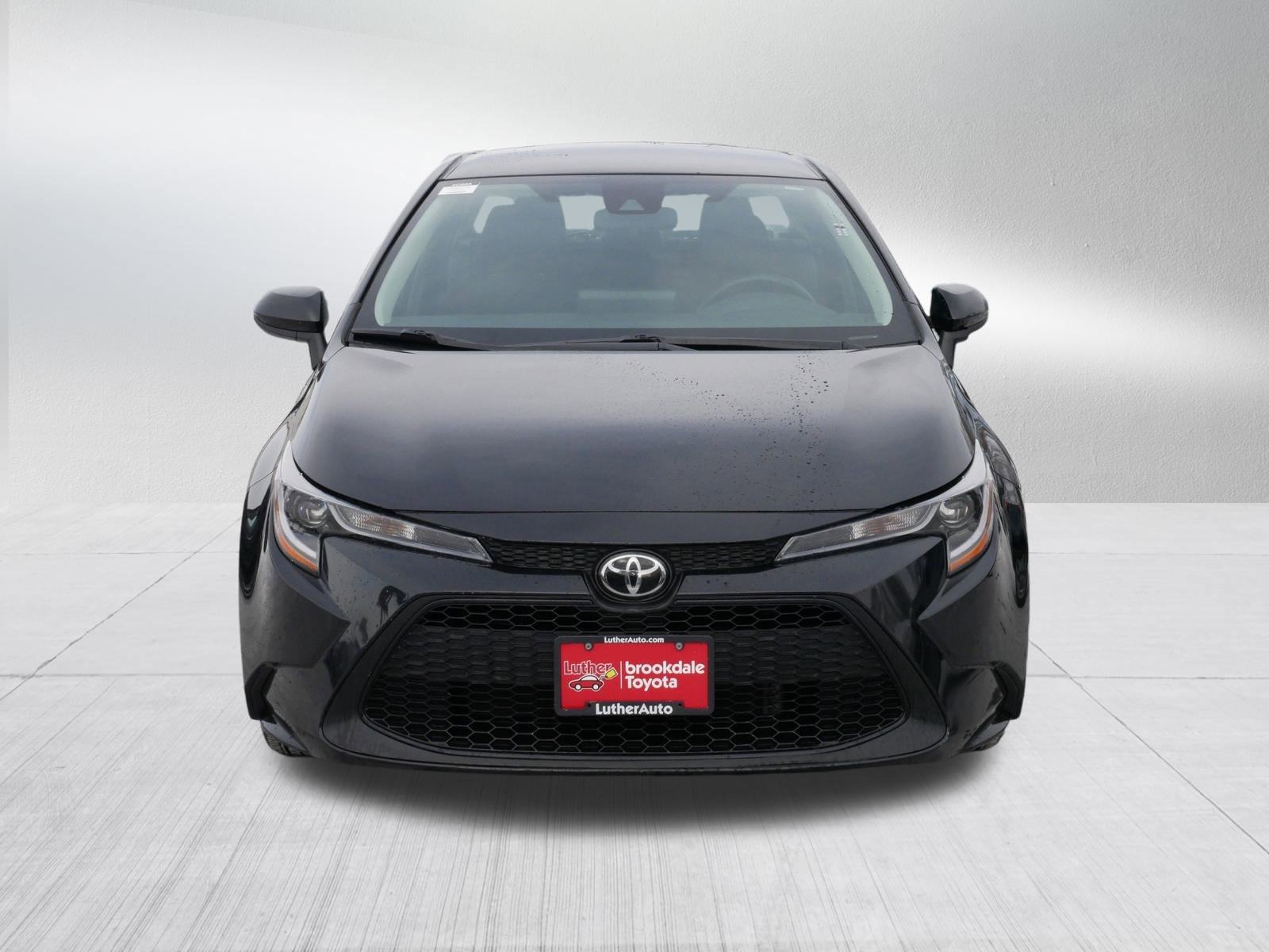 Used 2022 Toyota Corolla LE with VIN 5YFEPMAE0NP304347 for sale in Brooklyn Center, Minnesota