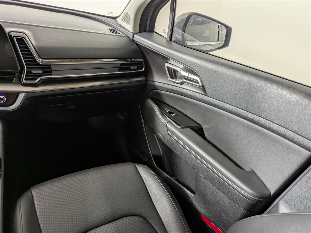 2024 Kia Sportage EX photo 16