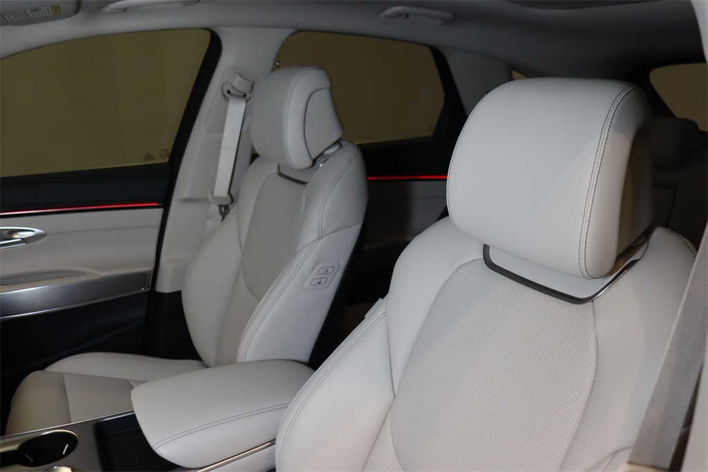 2026 Genesis GV70 2.5T Select photo 7