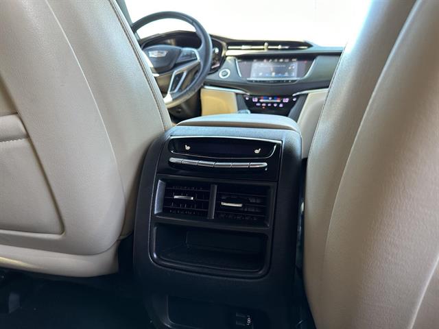 2018 Cadillac XT5 Luxury photo 17