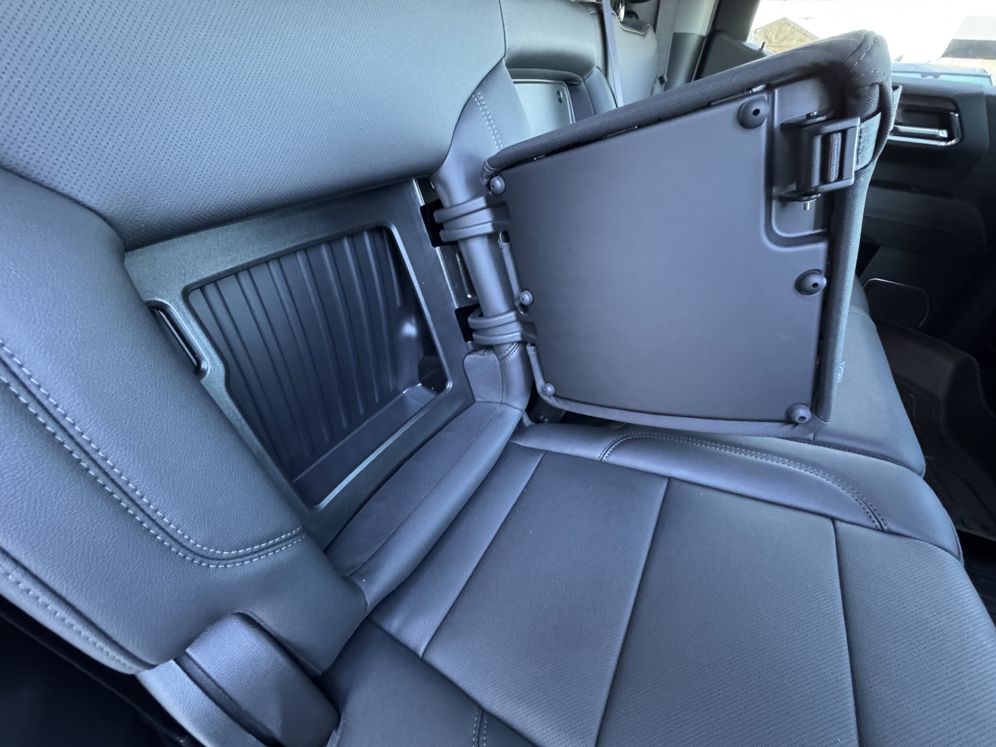 2025 Gmc Sierra 1500 SLT photo 3