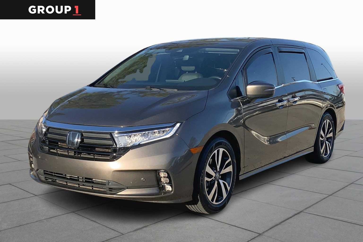 2023 Honda Odyssey Touring's photo