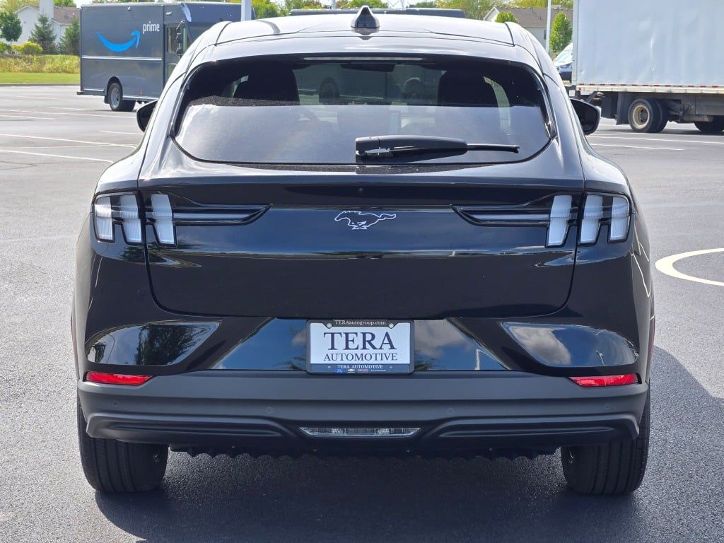 2025 Ford Mustang Mach-E Premium photo 8