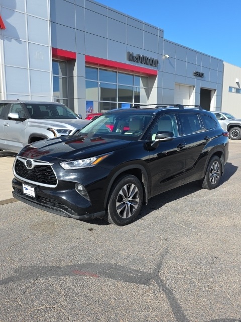 2020 Toyota Highlander XLE's photo