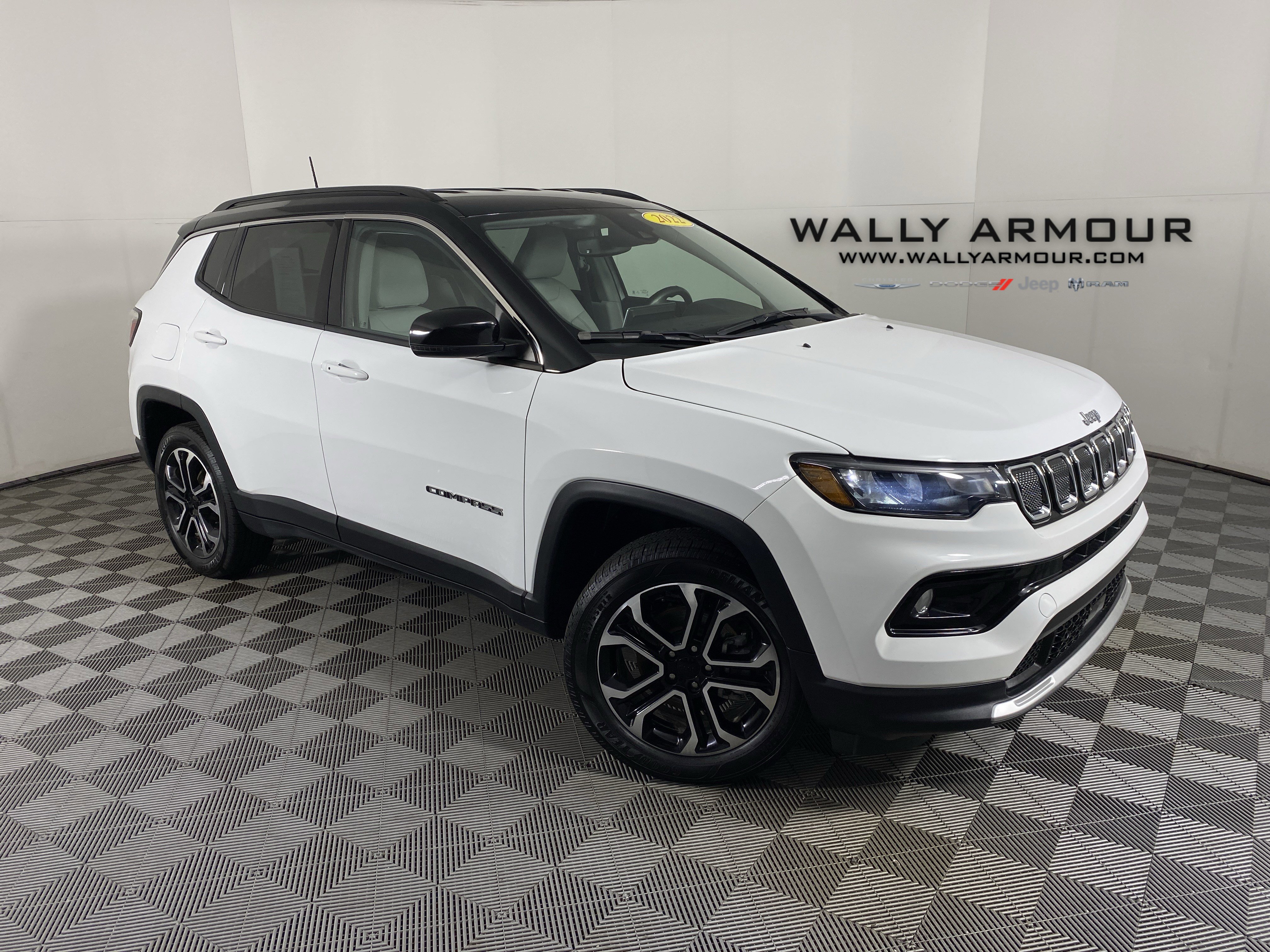 2022 Jeep Compass Limited's photo