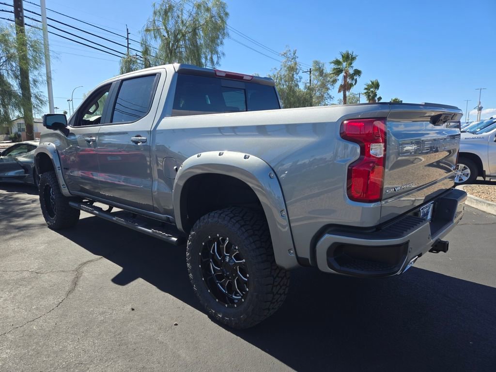 2025 Chevrolet Silverado 1500 RST photo 3