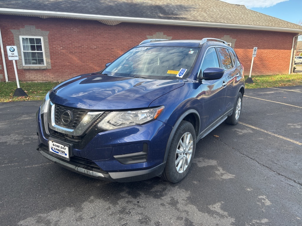 2020 Nissan Rogue SV photo 2