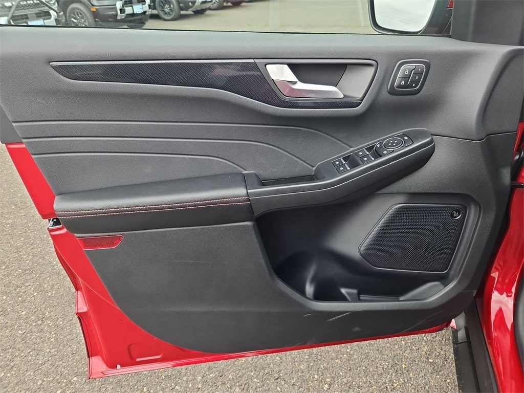 2025 Ford Escape Hybrid ST-Line Elite photo 10