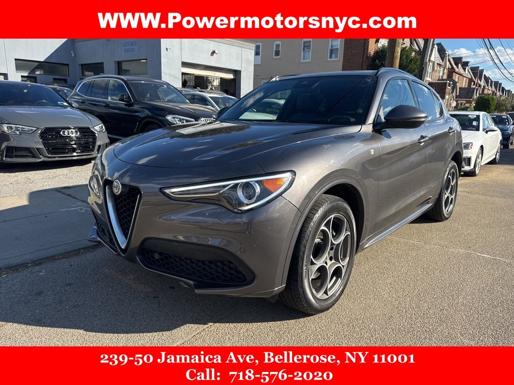 2023 Alfa Romeo Stelvio Ti's photo