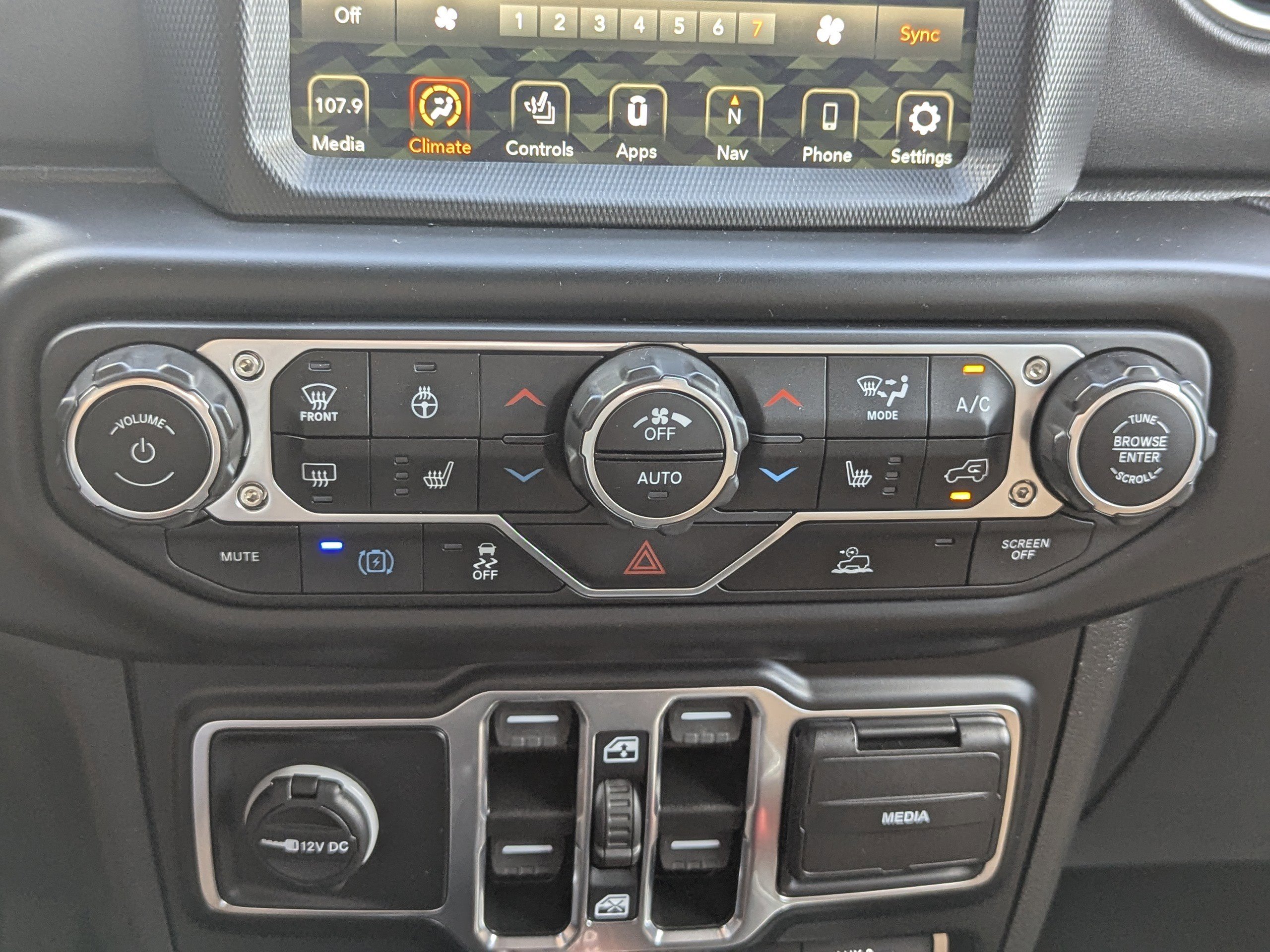 2022 Jeep Wrangler 4xe Unlimited Rubicon photo 27