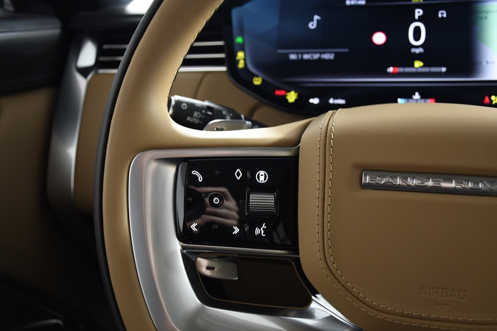 2025 Land Rover Range Rover SE photo 26