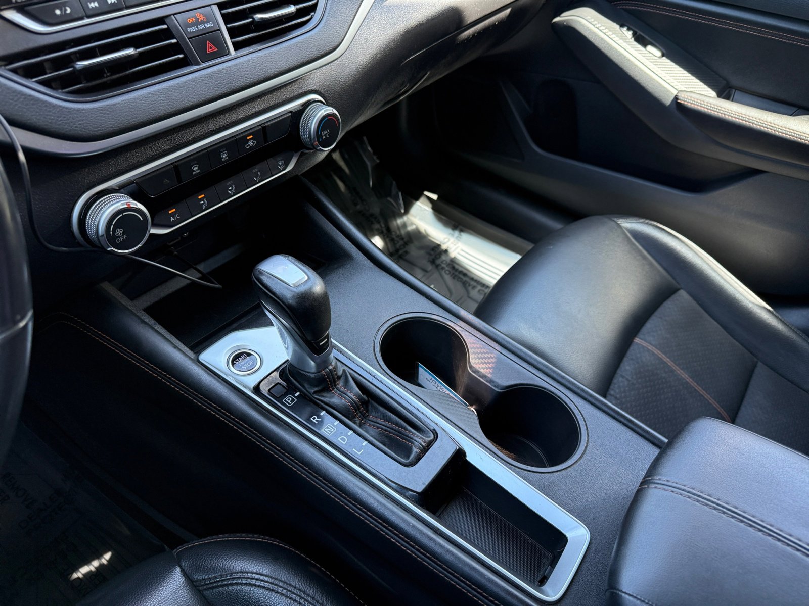 2021 Nissan Altima 2.5 SR photo 13