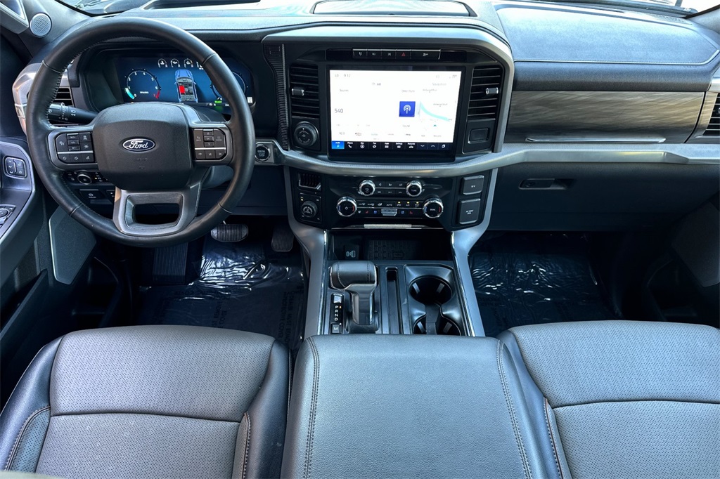 2024 Ford F-150 Lariat photo 13