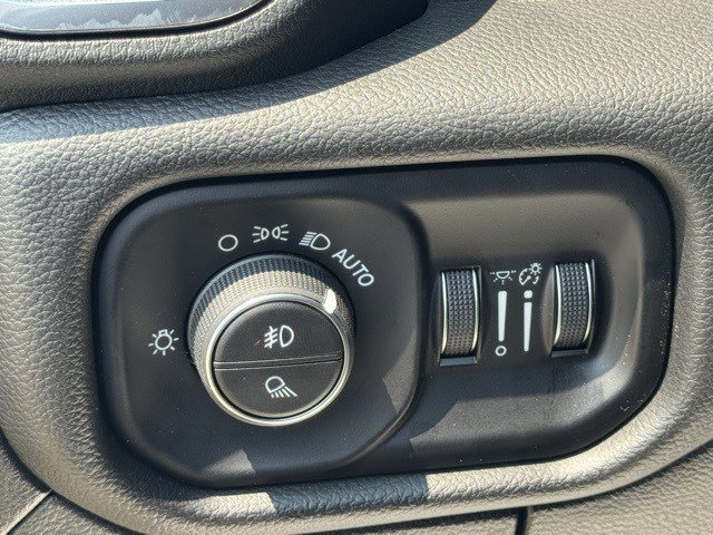 2026 Ram 1500 Laramie photo 12