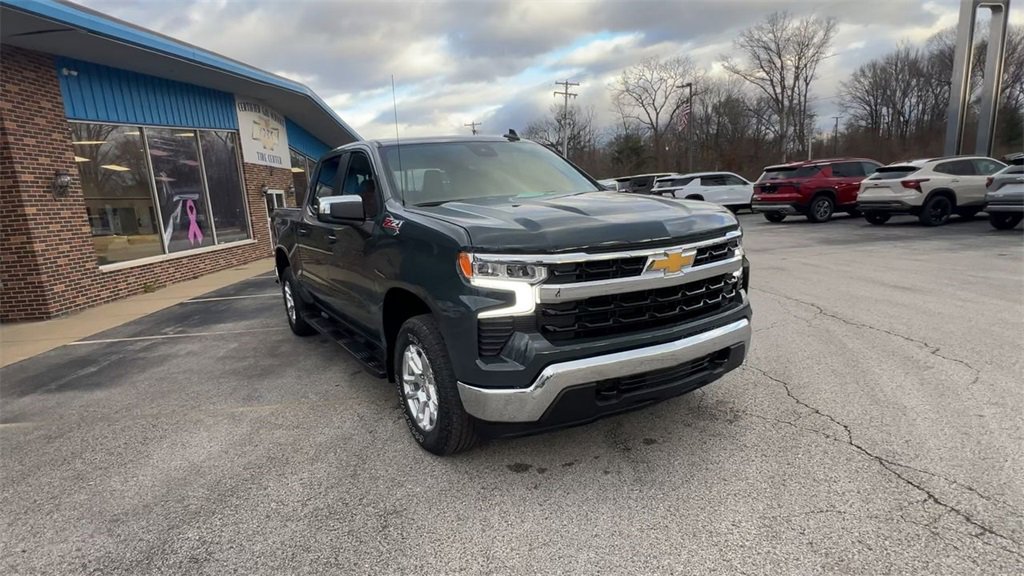 2026 Chevrolet Silverado 1500 LT photo 2