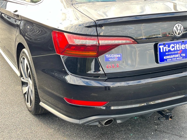 2019 Volkswagen Jetta GLI 2.0T S photo 4