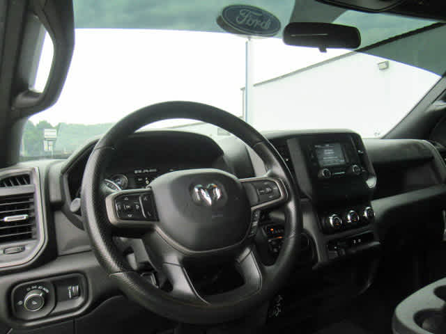 2024 Ram 2500 Tradesman photo 4