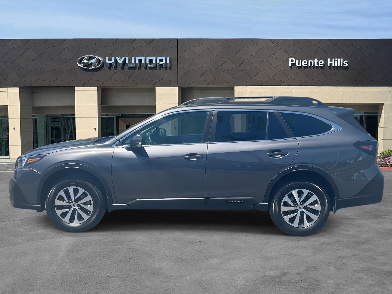 2022 Subaru Outback Premium photo 3