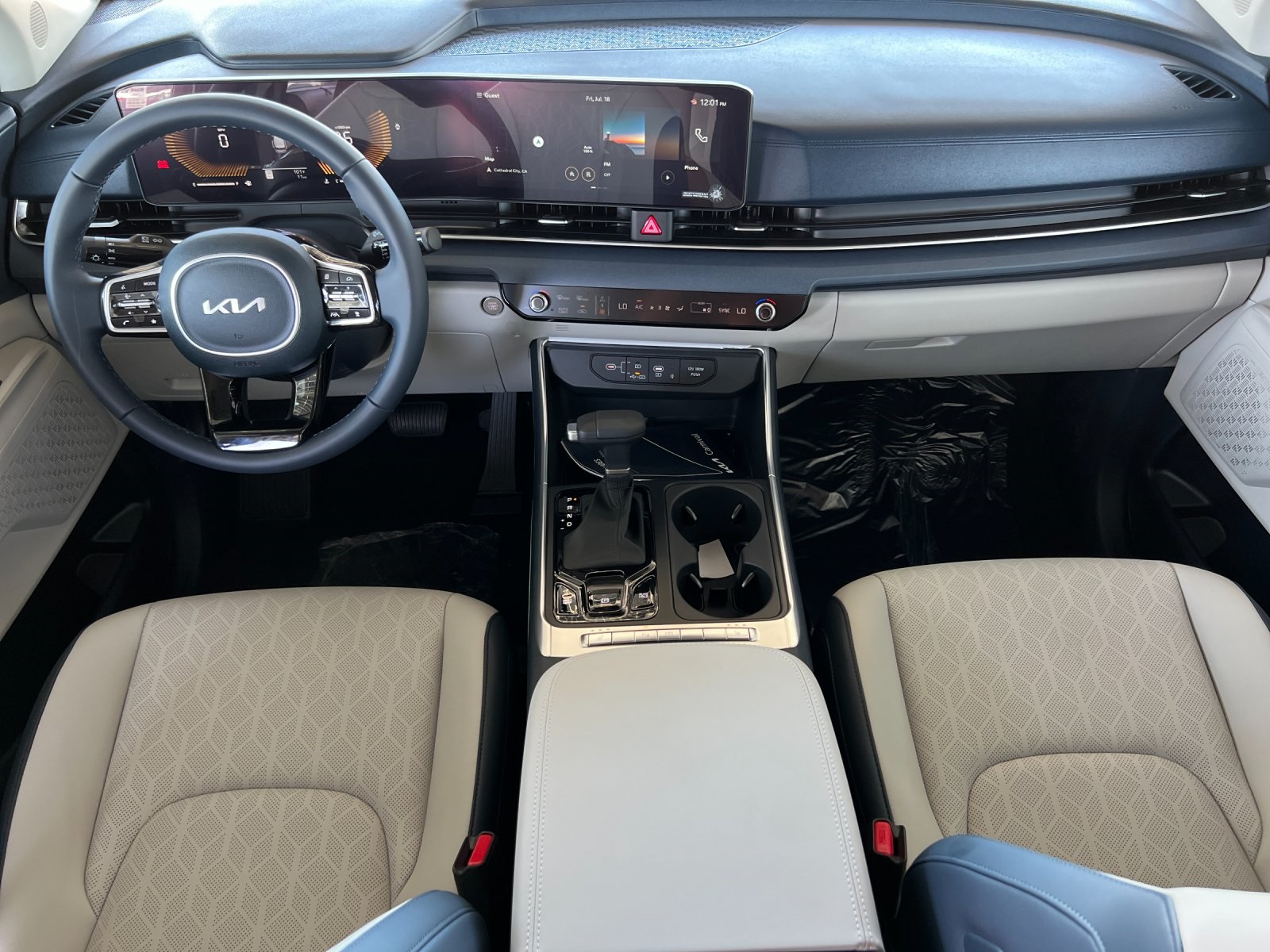 2026 Kia Carnival EX photo 14