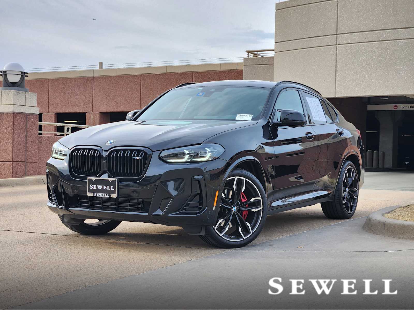 2023 BMW X4 M40i's photo