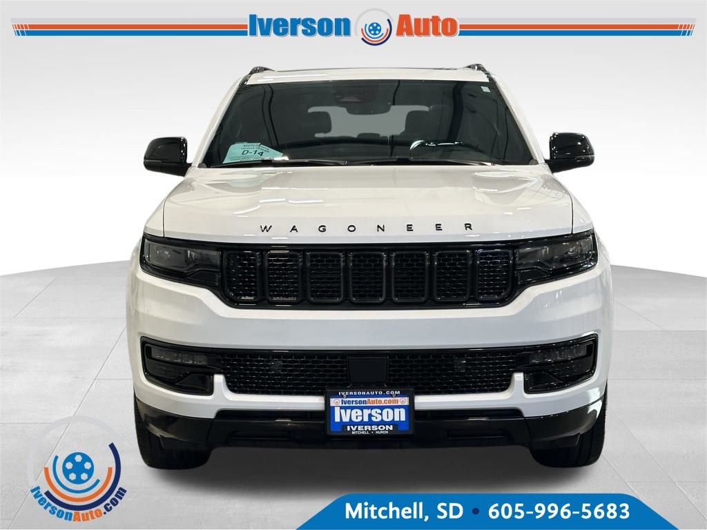 2023 Jeep Wagoneer L Series II photo 2