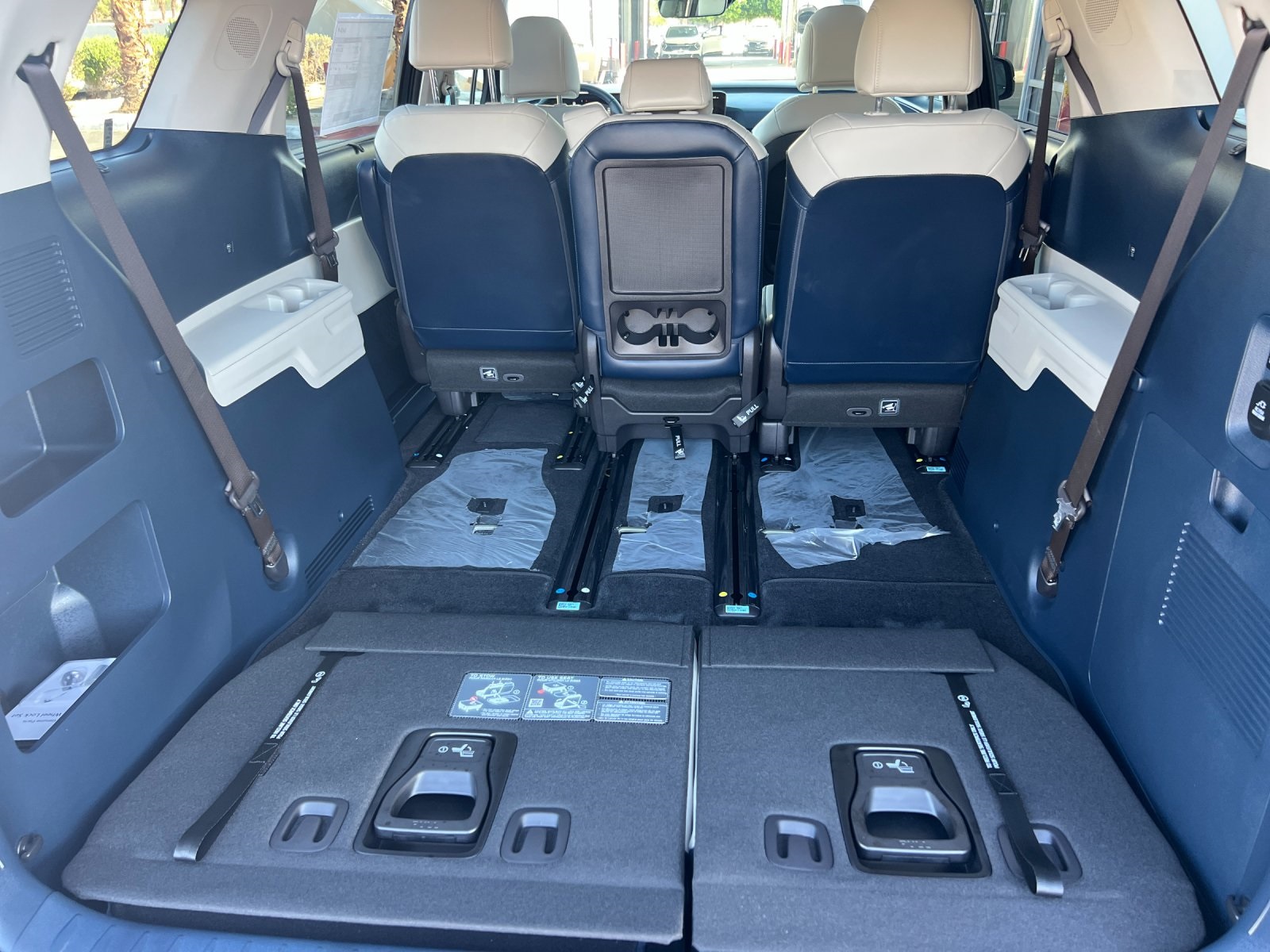 2026 Kia Carnival SX photo 15