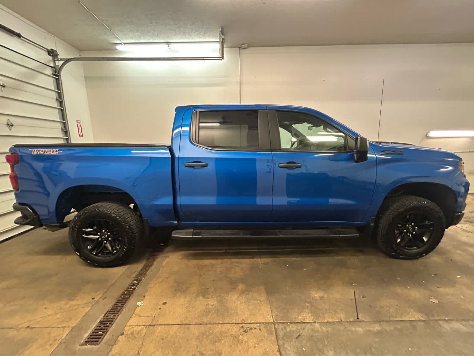 2024 Chevrolet Silverado 1500 Custom Trail Boss photo 2