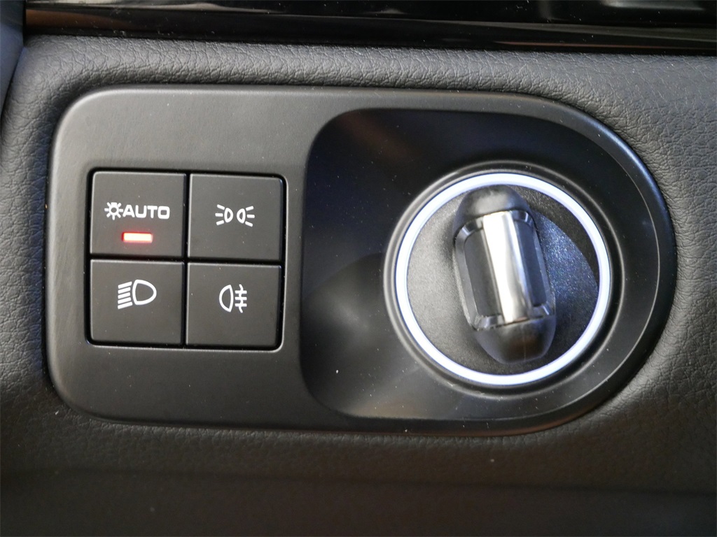 2022 Porsche Cayenne photo 17