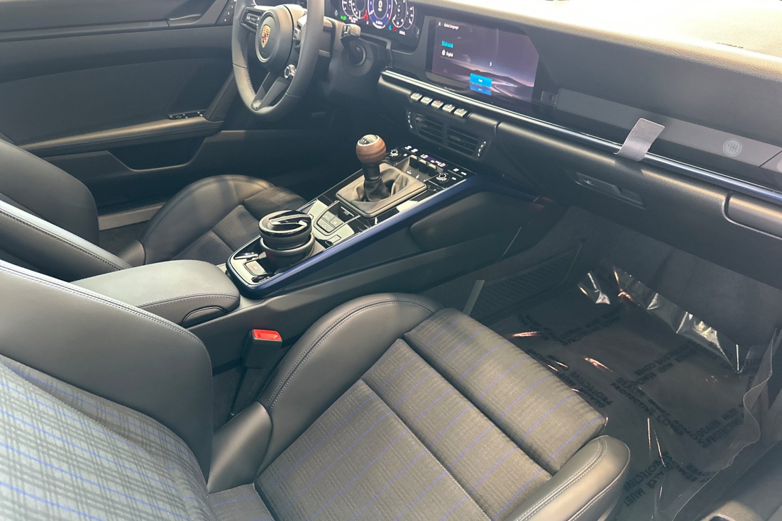 2026 Porsche 911 T photo 17