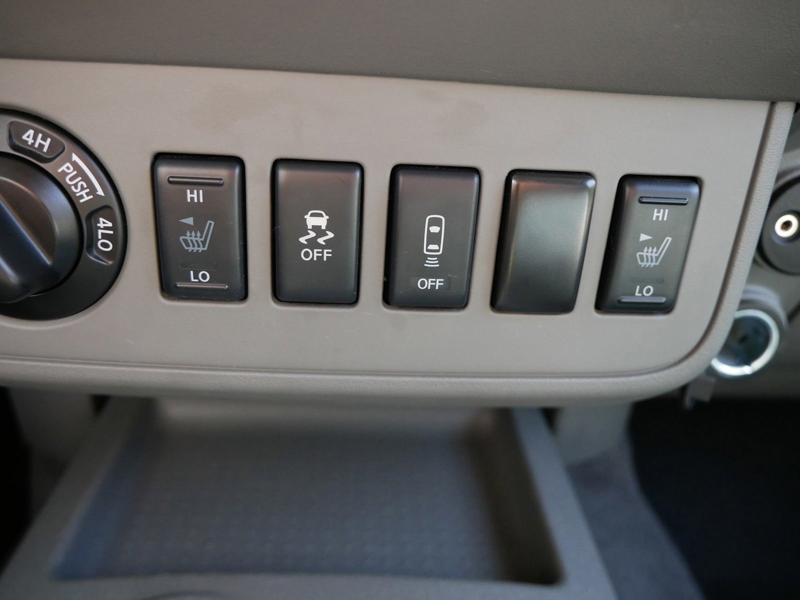 2020 Nissan Frontier SV photo 18