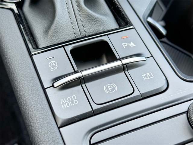 2025 Kia K5 LXS photo 38