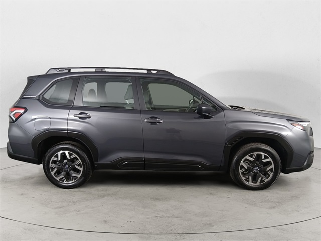 2025 Subaru Forester Base photo 6