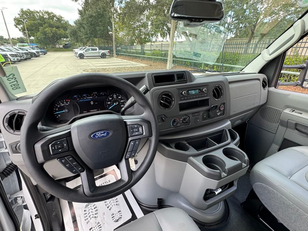 2026 Ford E-450 photo 4
