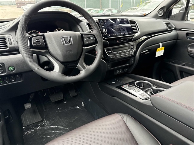 2026 Honda Ridgeline Black Edition photo 2