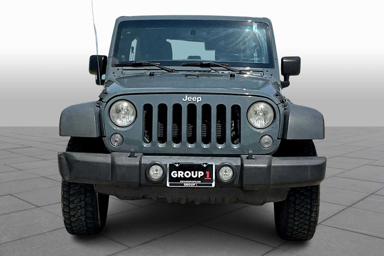 2014 Jeep Wrangler Unlimited Sport photo 3