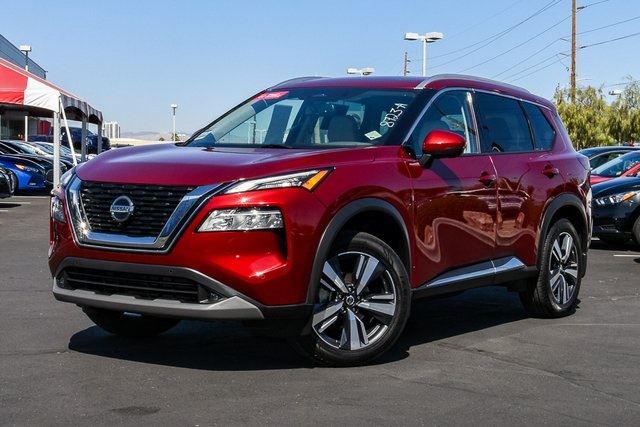 2023 Nissan Rogue SL's photo