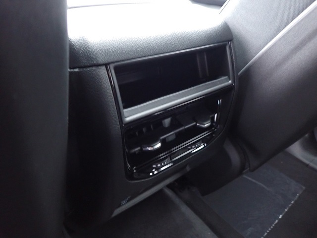 2025 Jeep Grand Cherokee Laredo X photo 13