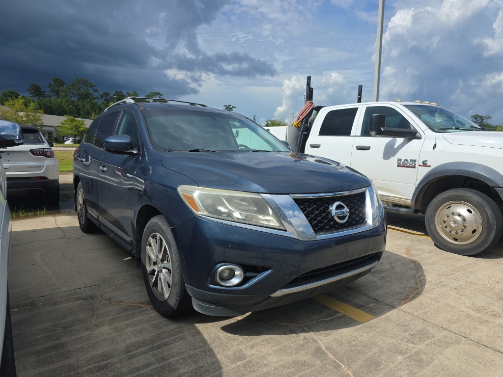 Used 2014 Nissan Pathfinder SL with VIN 5N1AR2MNXEC666392 for sale in Covington, LA