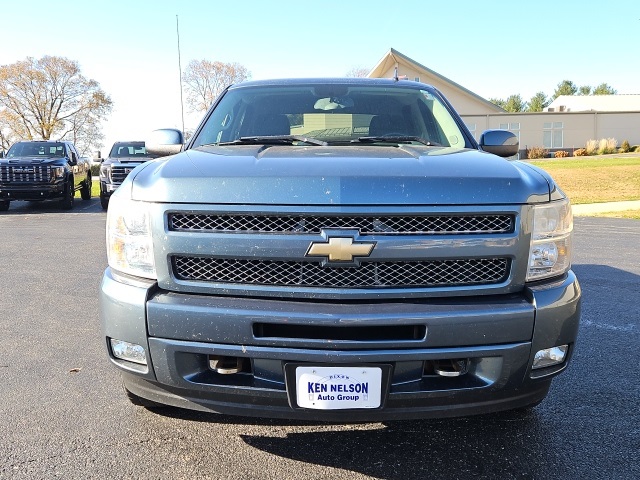 Used 2011 Chevrolet Silverado 1500 LT with VIN 3GCPKSE30BG180344 for sale in Dixon, IL