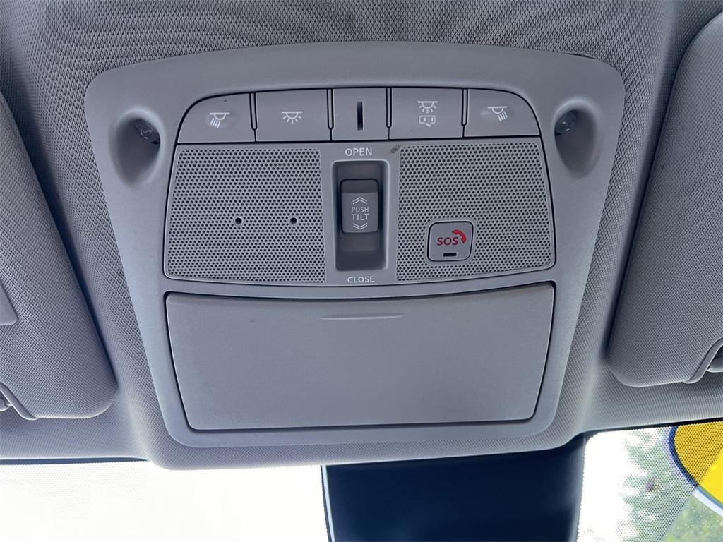 2019 Nissan Rogue SL photo 37